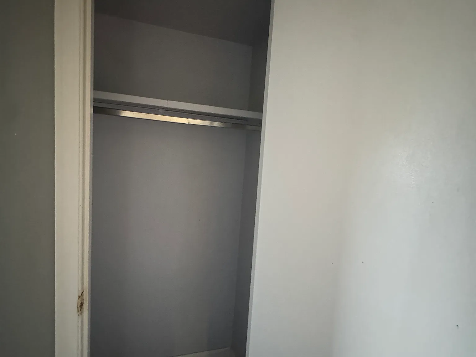 2 bed, 1200 sqft, $1,999 — Photo 3