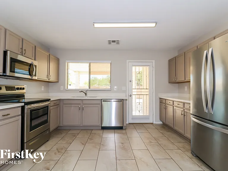 15841 W Morning Glory St — Photo 6