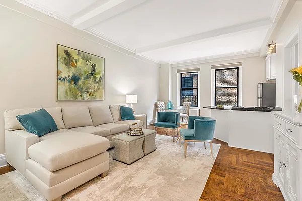 Sold by Thrasher Real Estate | media 2