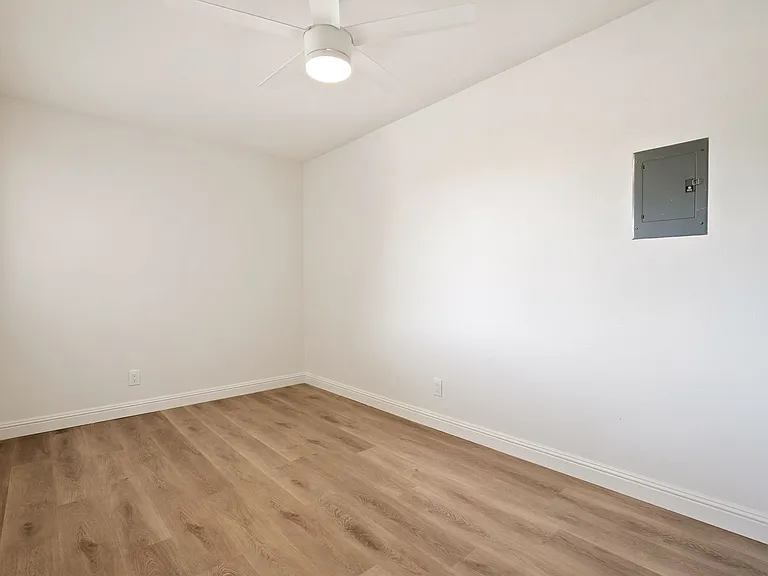 544 Pacific Street — Photo 2