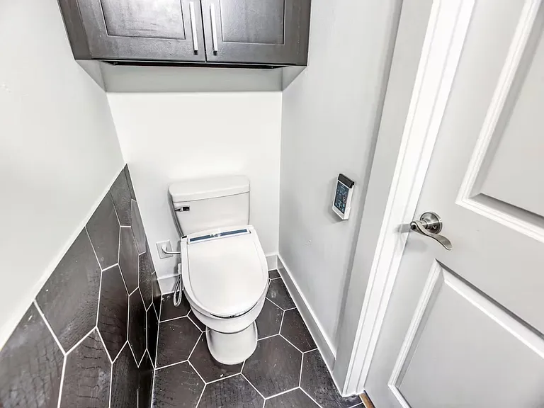 5215 Farmer St — Photo 23