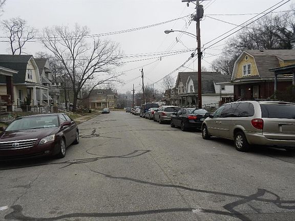 4th image of 248 Earnshaw Ave