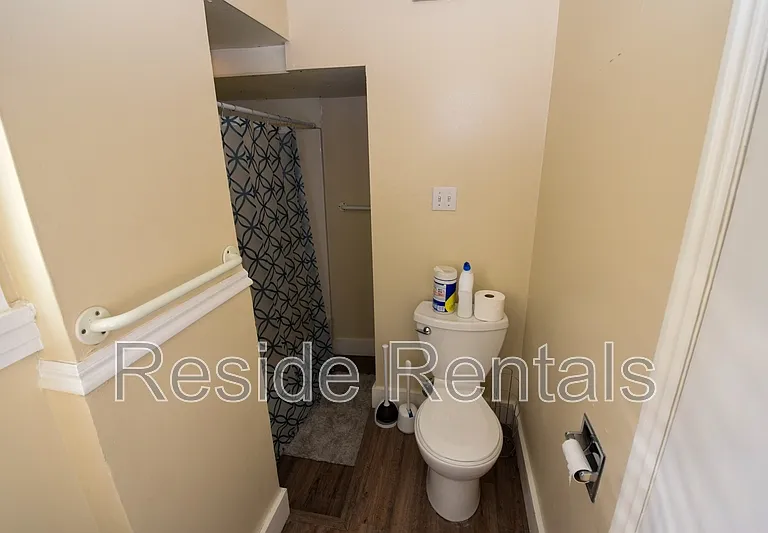 686 Darwin Ave #3 — Photo 12