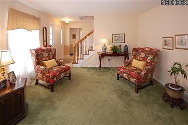 3rd image of 30500 Manhasset Dr