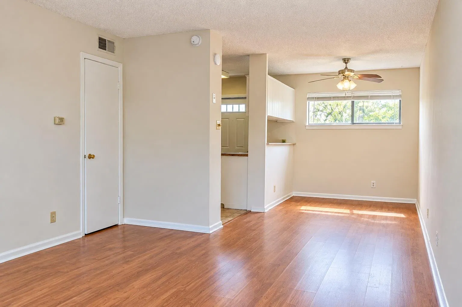5001 Bull Creek Rd — Photo 2