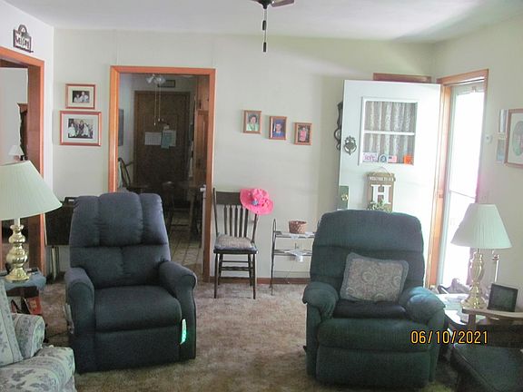 3rd image of 215 W Mary Ave