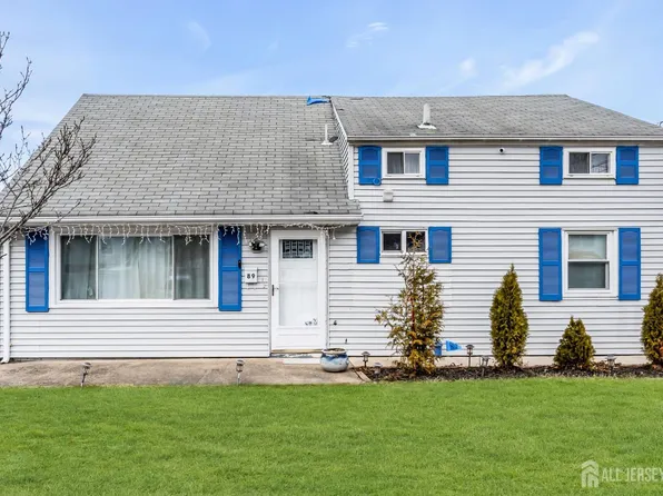 89 W Warren St, Iselin, NJ 08830