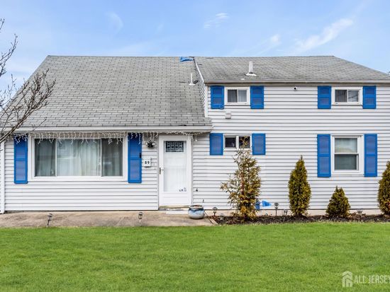 89 W Warren St, Iselin, NJ 08830