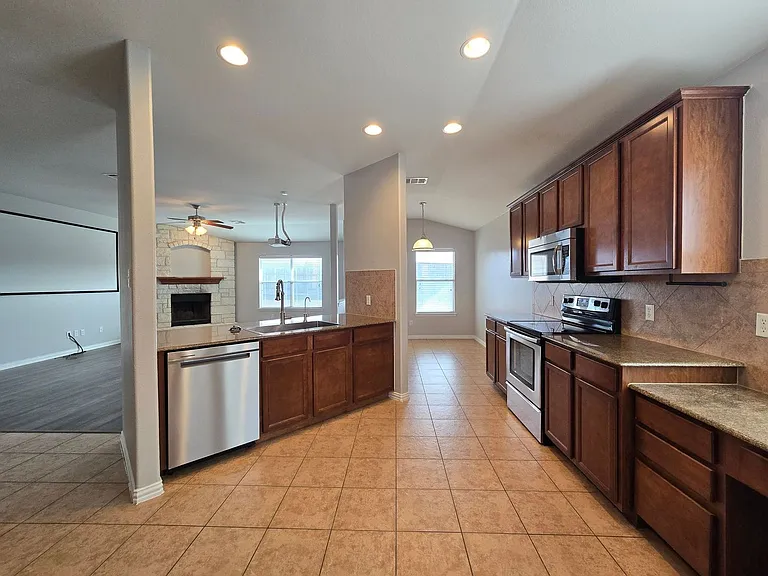 2609 Red Fern Dr — Photo 5
