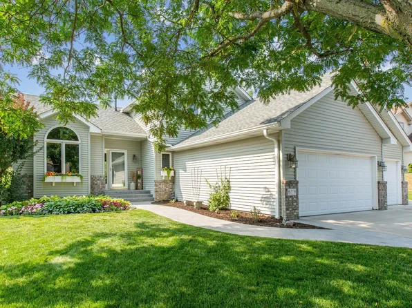 8719 Hillview Dr E, Saint Bonifacius, MN 55375