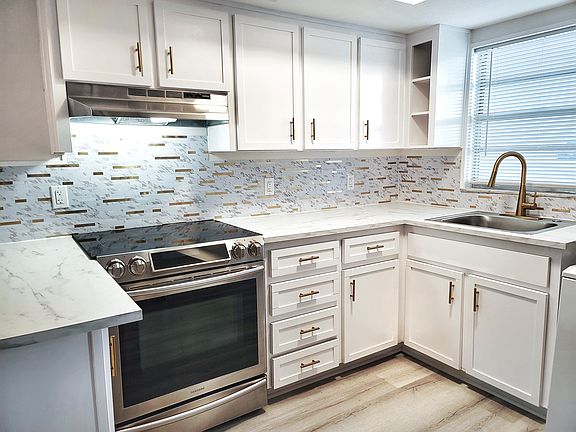 2nd image of 442 77th Ave N