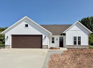 W6838 Goldfinch Dr, Greenville, WI 54942