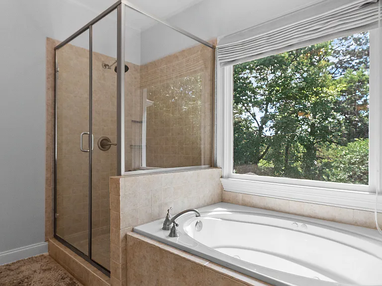 6227 Lake Vista Cir — Photo 37