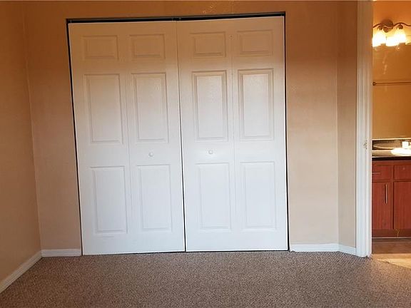 5th image of 421 Fountainhead Cir Unit 209