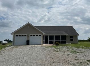 11050 E J B Ln, Hallsville, MO 65255
