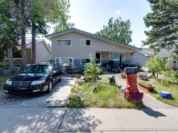 2551 NE Chicoutimi Dr NW, Calgary, AB T2L 0W4