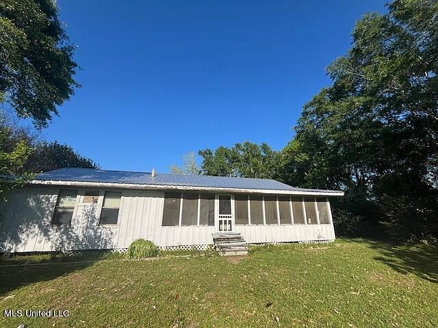 1st image of 14142 Pearce Dr