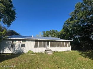 14142 Pearce Dr, Gulfport, MS 39503