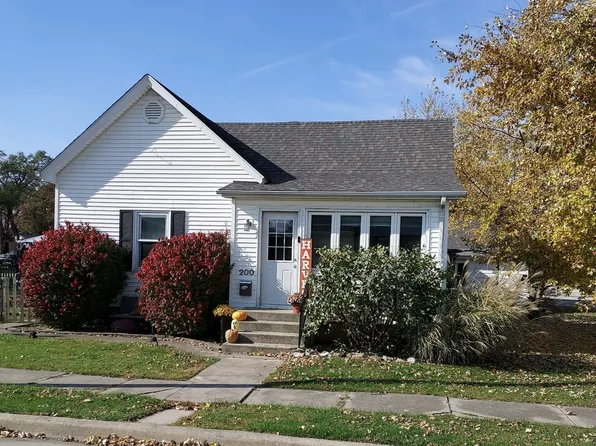 200 S Washington St, Tuscola, IL 61953