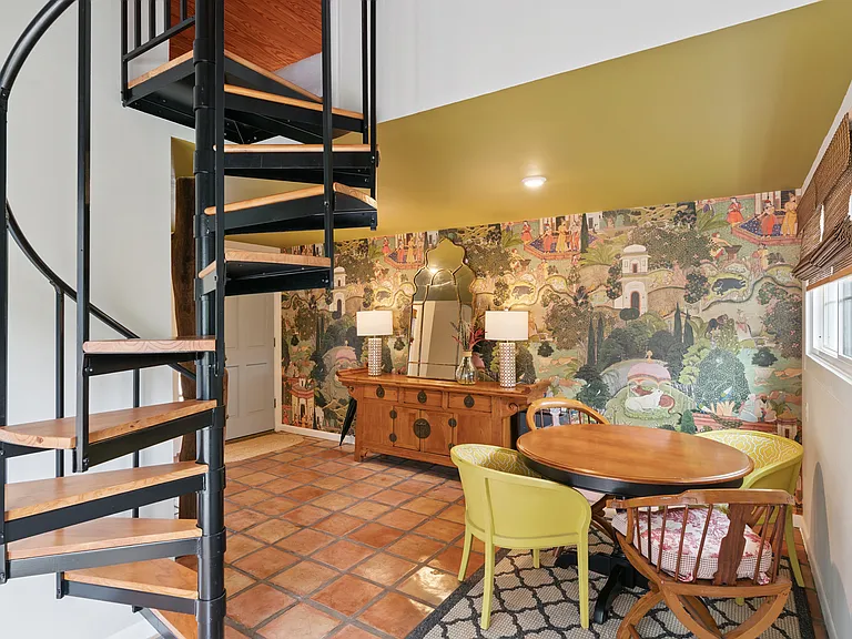 61 Maxwell Ave — Photo 13