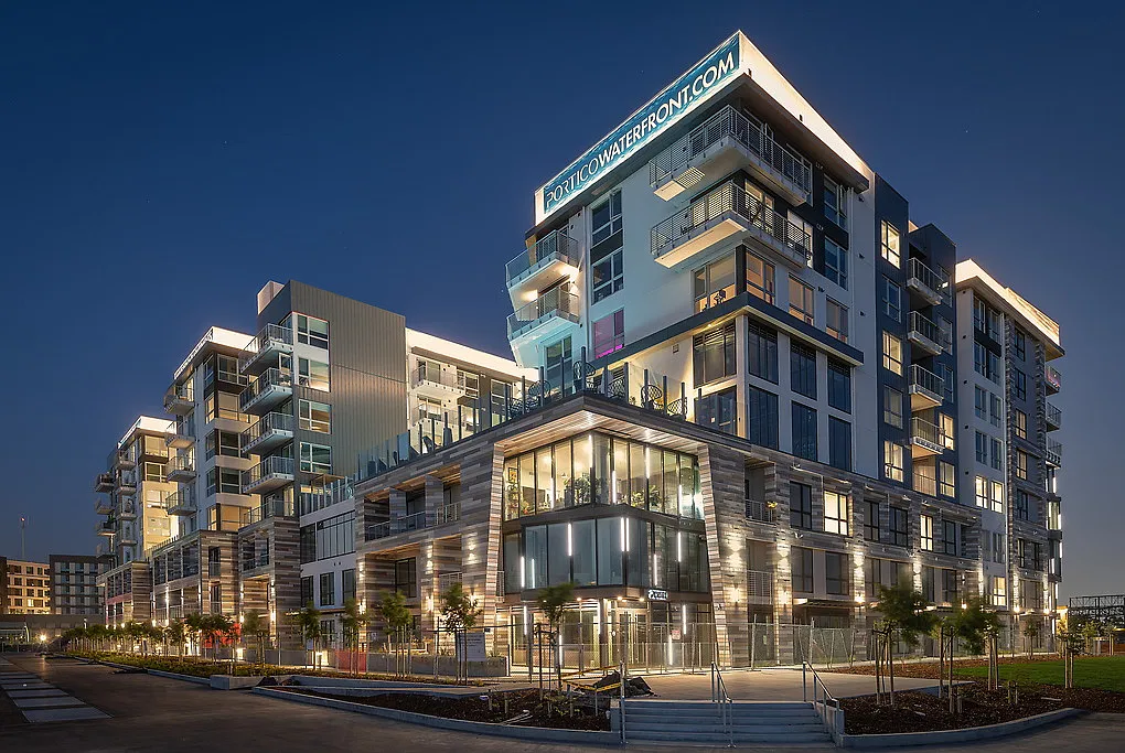 Portico Waterfront — Photo 2