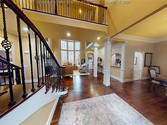 3rd image of 8004 Southridge Way