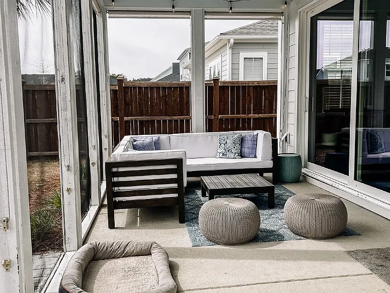 393 Oak Park St — Photo 46