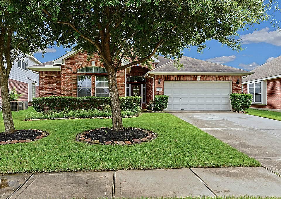 1st image of 5915 Crestford Park Ln