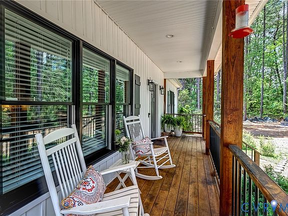 5th image of 2253 Chapel Hill Rd