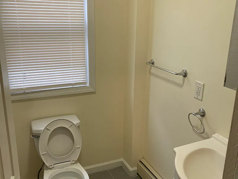155 N 16th St #2 — Photo 5