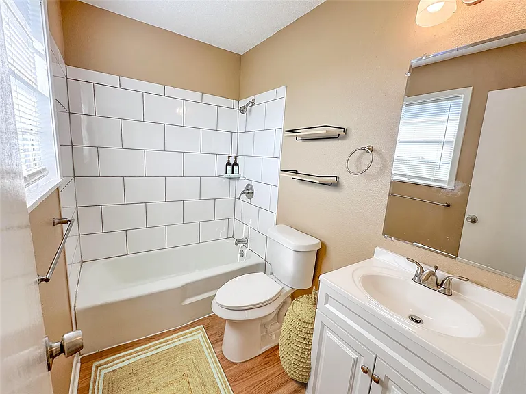 105 Heatonville Dr #5 — Photo 4