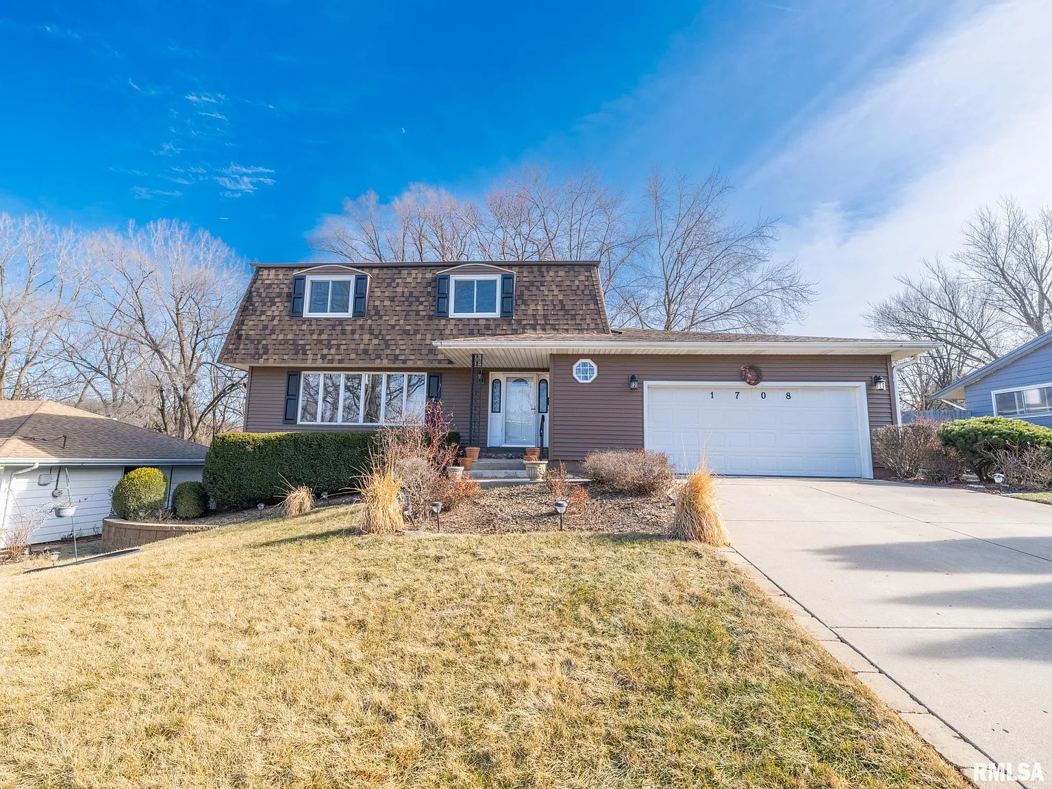 1708 N Autumn Ln photo 1