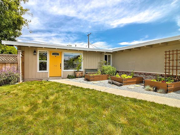 2nd image of 1301 Socorro Ave