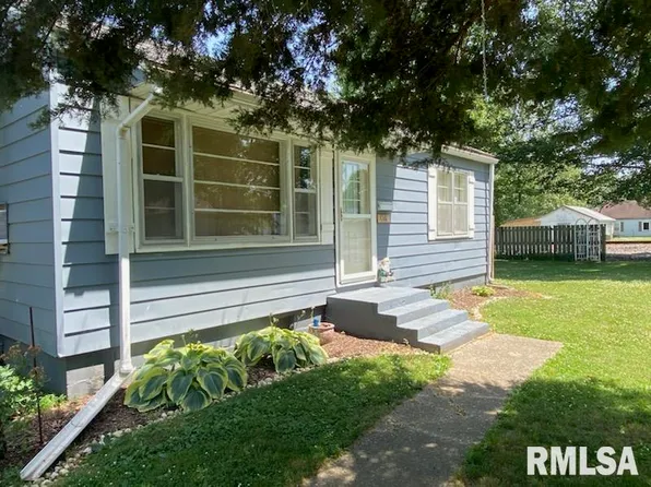 606 SW 6th St, Fairfield, IL 62837