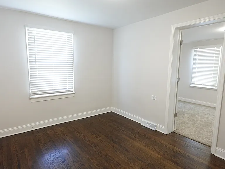 5834 W 89th Pl — Photo 18