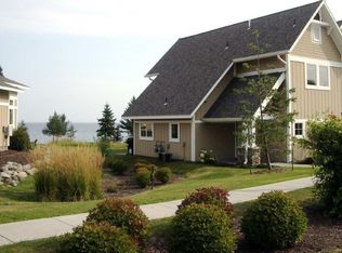 596 Larsmont Way #215, Two Harbors, MN 55616