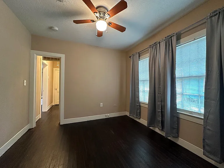 706 W Willis St — Photo 12