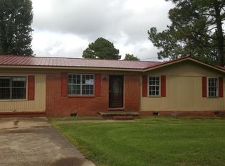 86 Doughty Cir, West Point, MS 39773