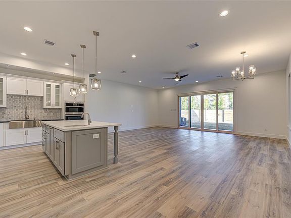 5th image of 1224 Wycliffe Drive #B