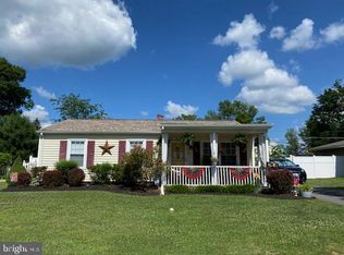 831 Ivydale Ave, Reisterstown, MD 21136