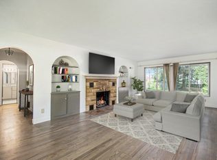 1617 Oak Park Dr, South Bend, IN 46617