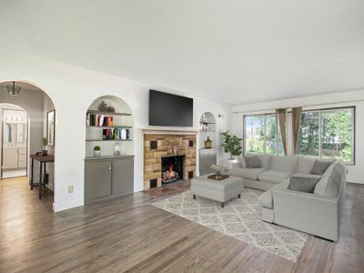 1617 Oak Park Dr, South Bend, IN, 46617