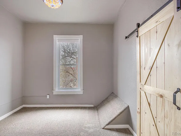 5630 Webster St #1 — Photo 8