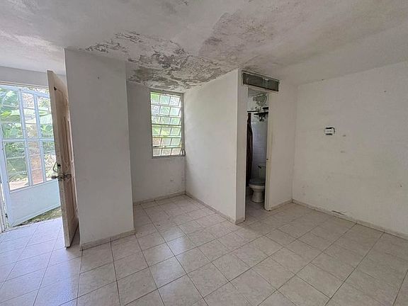 3rd image of Urb Colinas De Villa Rosa Calle D #B-29