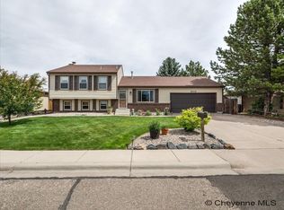 2112 Apache St, Cheyenne, WY 82009