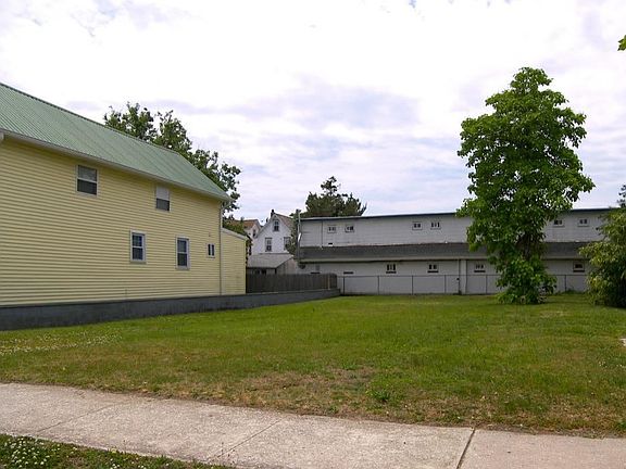2nd image of 120 W Youngs Ave