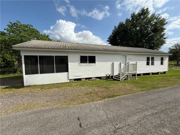 10122 Golden Gate St, Convent, LA 70723