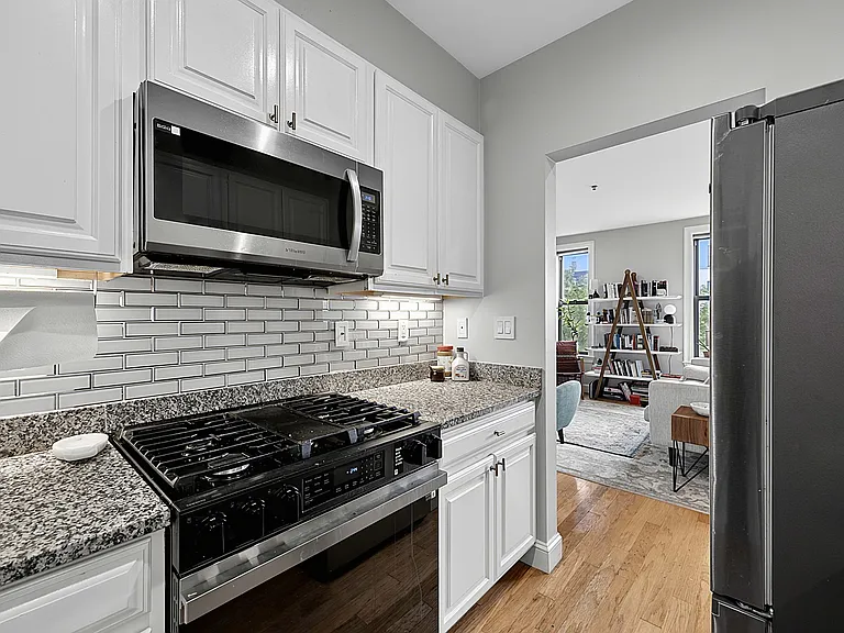 1723 Washington St #302 — Photo 10