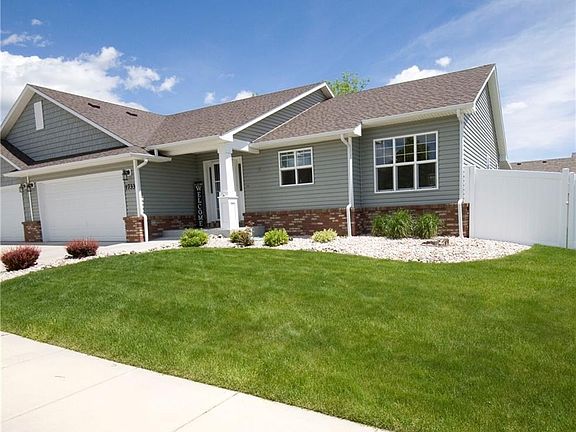 2nd image of 1733 Province Ln