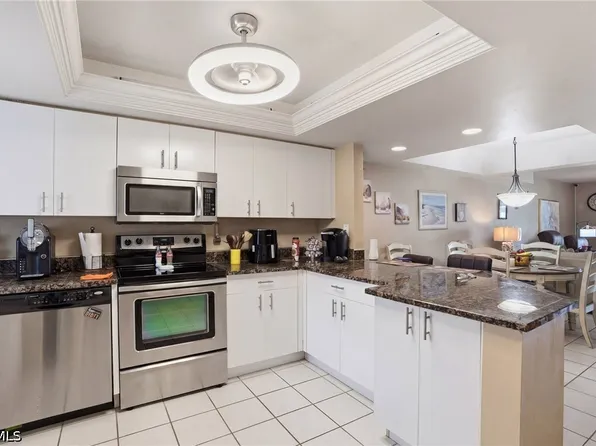 20 Cosmopolitan Dr Unit 4, Lehigh Acres, FL 33936